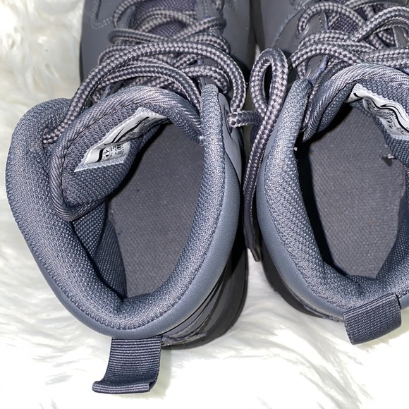 Nike #4y - Picture 8 of 13